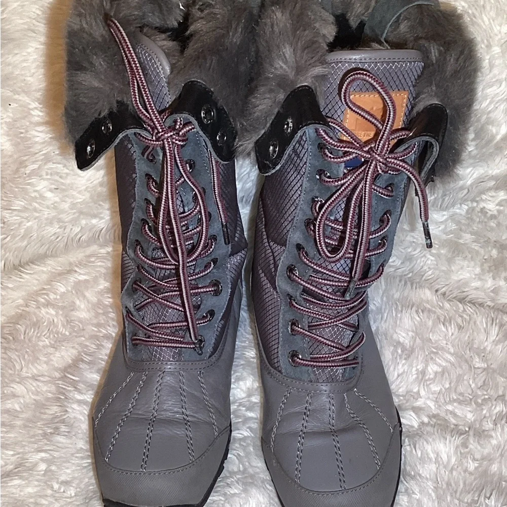 Pajar Genevieve Gray Women's Lace-Up faux fur boots size 8.5